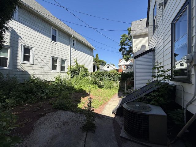 1537 E Irving PLACE, Milwaukee, WI 53202