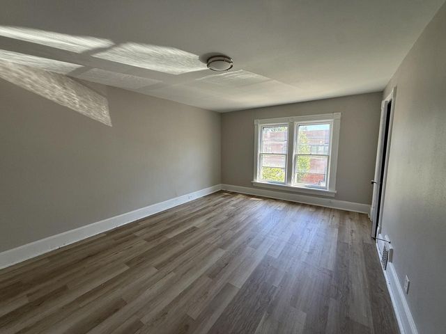 1537 E Irving PLACE, Milwaukee, WI 53202
