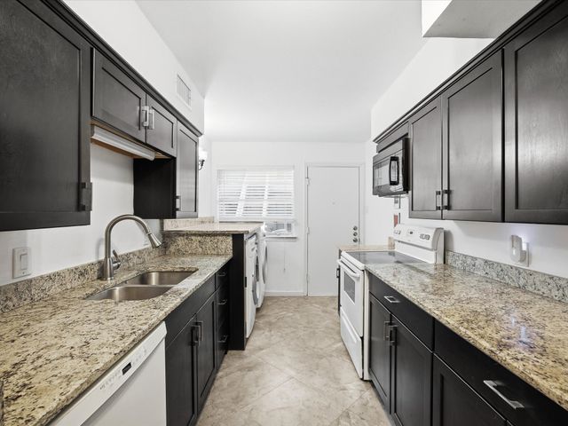 11102 Valleydale Drive A, Dallas, TX 75230