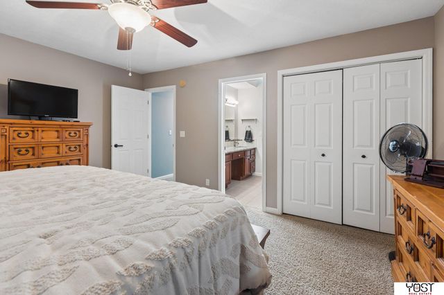 8932 Cass Circle, Plattsmouth, NE 68048