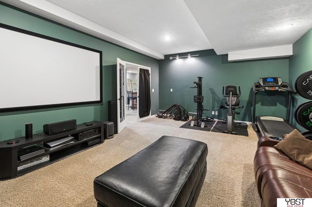 8932 Cass Circle, Plattsmouth, NE 68048