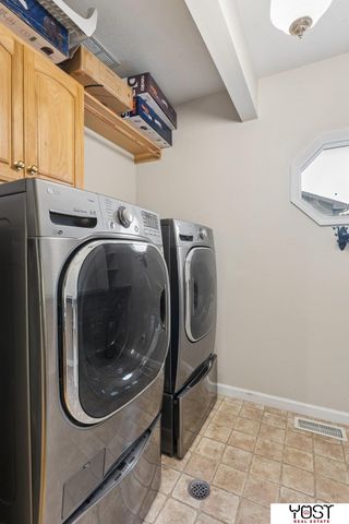 8932 Cass Circle, Plattsmouth, NE 68048