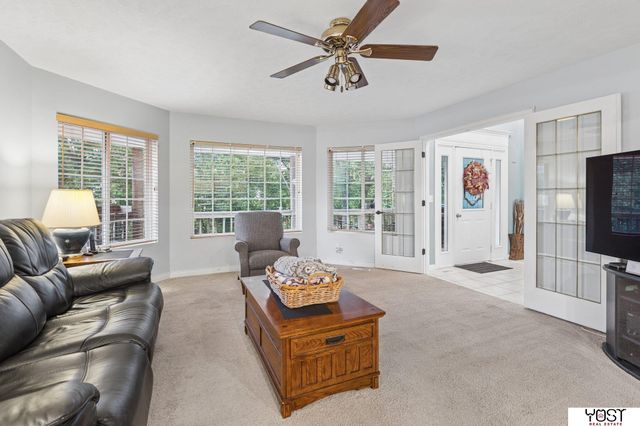 8932 Cass Circle, Plattsmouth, NE 68048