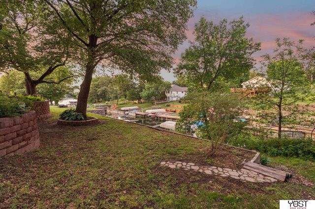 8932 Cass Circle, Plattsmouth, NE 68048