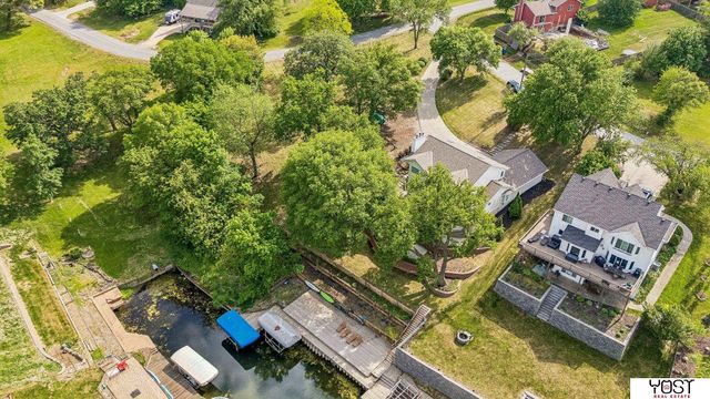 8932 Cass Circle, Plattsmouth, NE 68048