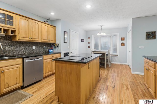 8932 Cass Circle, Plattsmouth, NE 68048