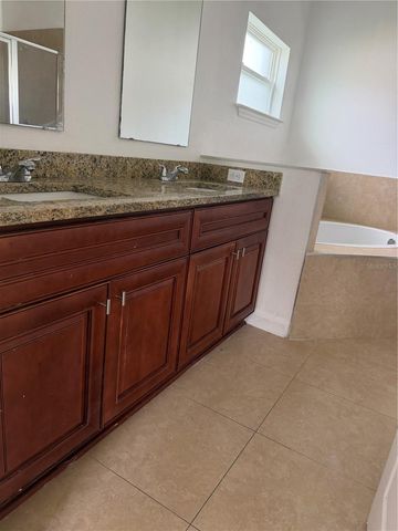 28 BOLTON COURT, Kissimmee, FL 34758