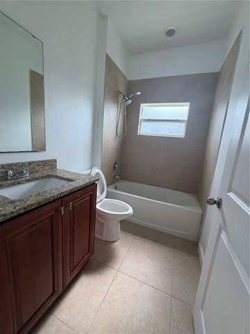 28 BOLTON COURT, Kissimmee, FL 34758