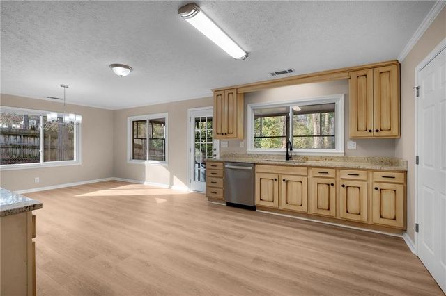 300 Woodland Drive, Calhoun, GA 30701