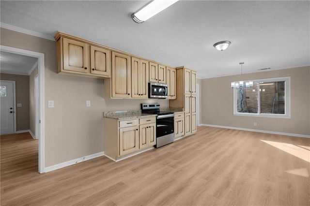 300 Woodland Drive, Calhoun, GA 30701