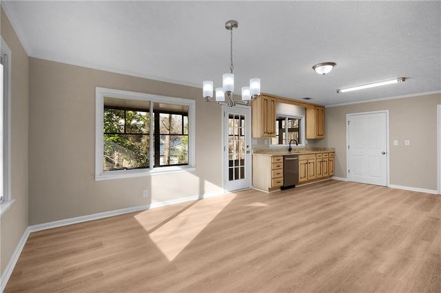 300 Woodland Drive, Calhoun, GA 30701