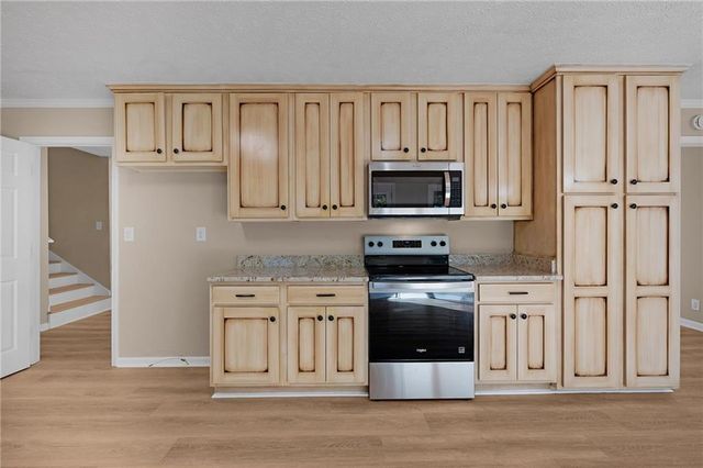 300 Woodland Drive, Calhoun, GA 30701