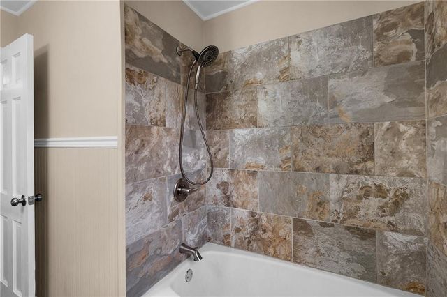 300 Woodland Drive, Calhoun, GA 30701