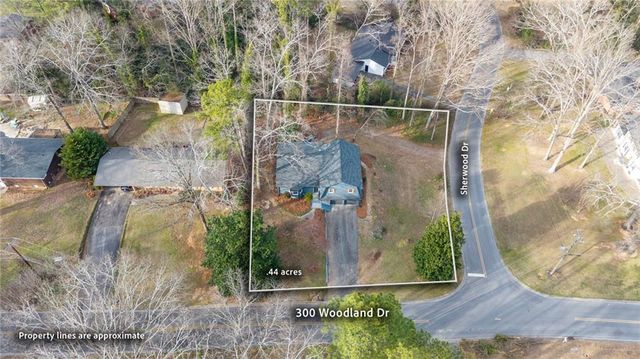 300 Woodland Drive, Calhoun, GA 30701