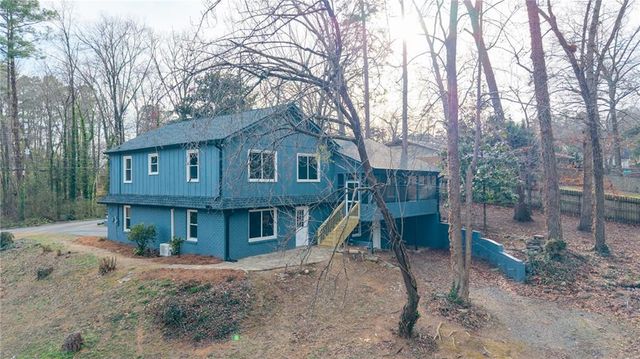 300 Woodland Drive, Calhoun, GA 30701
