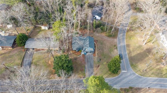 300 Woodland Drive, Calhoun, GA 30701