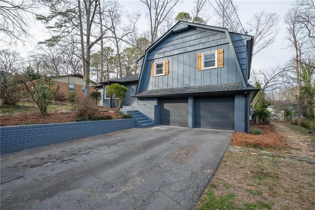 300 Woodland Drive, Calhoun, GA 30701