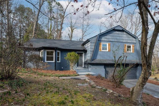 300 Woodland Drive, Calhoun, GA 30701