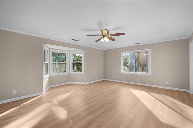 300 Woodland Drive, Calhoun, GA 30701