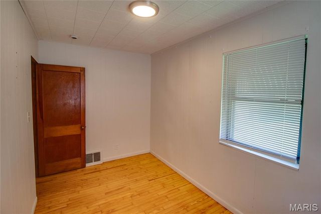 194 S Pence Street, East Alton, IL 62024