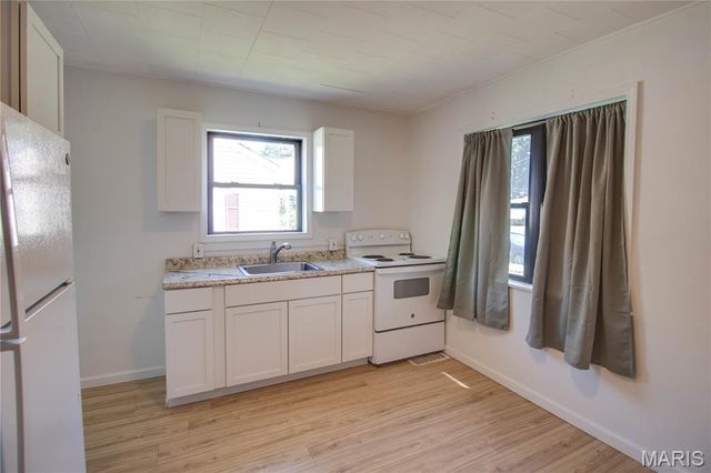 194 S Pence Street, East Alton, IL 62024