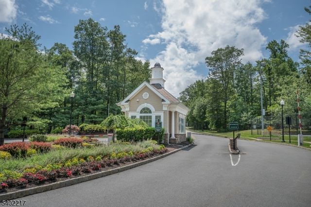 5107 Veterans Dr, Rockaway Twp., NJ 07885