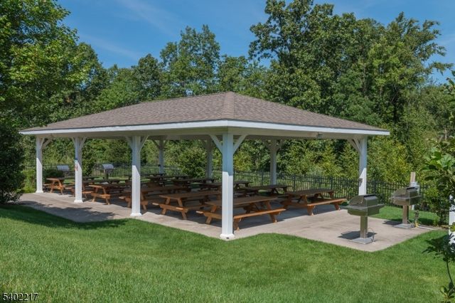 5107 Veterans Dr, Rockaway Twp., NJ 07885