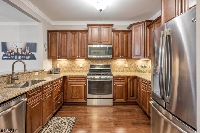 5107 Veterans Dr, Rockaway Twp., NJ 07885