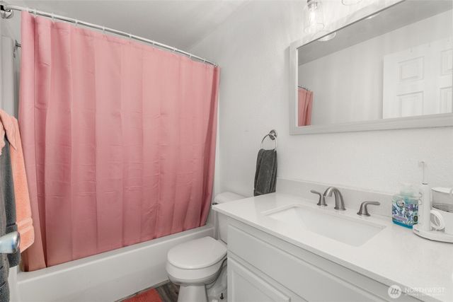 5916 187th Lane SW, Rochester, WA 98579