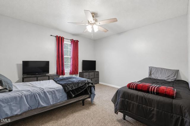 3366 Vardaman Avenue 3366, Hope Mills, NC 28348