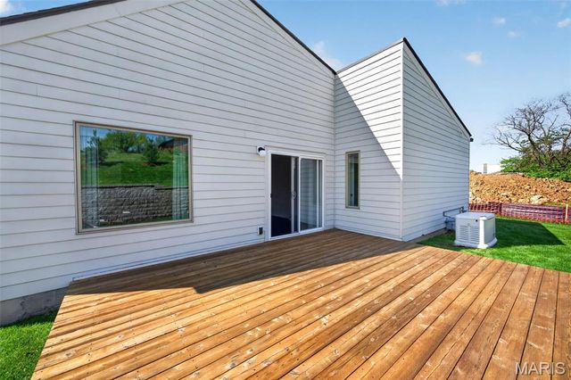 11901 Santino Court, St Louis, MO 63141
