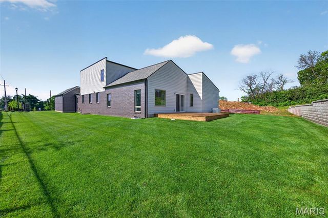 11901 Santino Court, St Louis, MO 63141