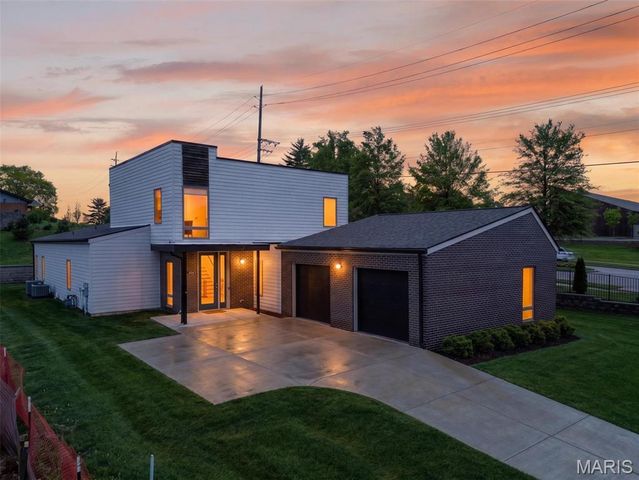 11901 Santino Court, St Louis, MO 63141