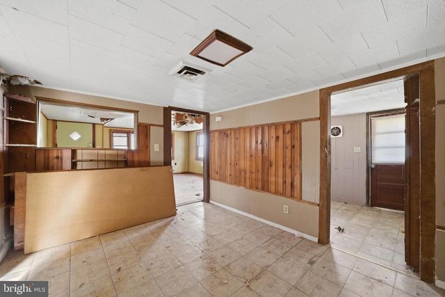 24 ELM ST, Salem, NJ 08079