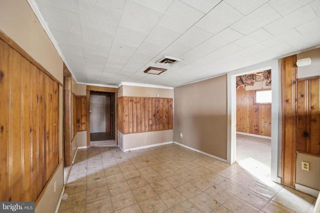 24 ELM ST, Salem, NJ 08079