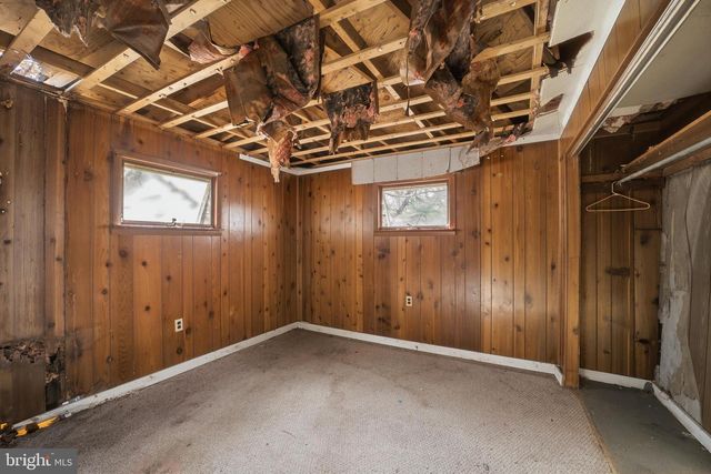 24 ELM ST, Salem, NJ 08079