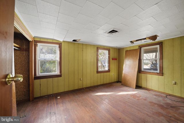 24 ELM ST, Salem, NJ 08079