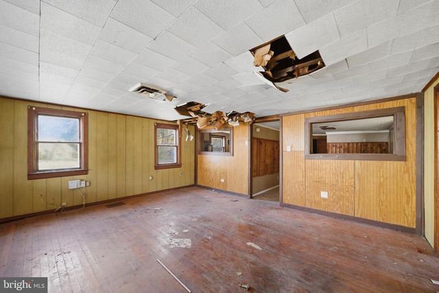 24 ELM ST, Salem, NJ 08079