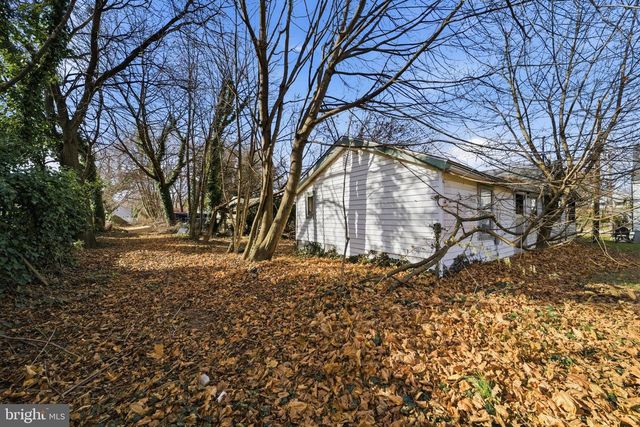 24 ELM ST, Salem, NJ 08079