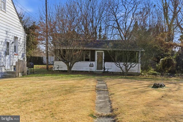 24 ELM ST, Salem, NJ 08079