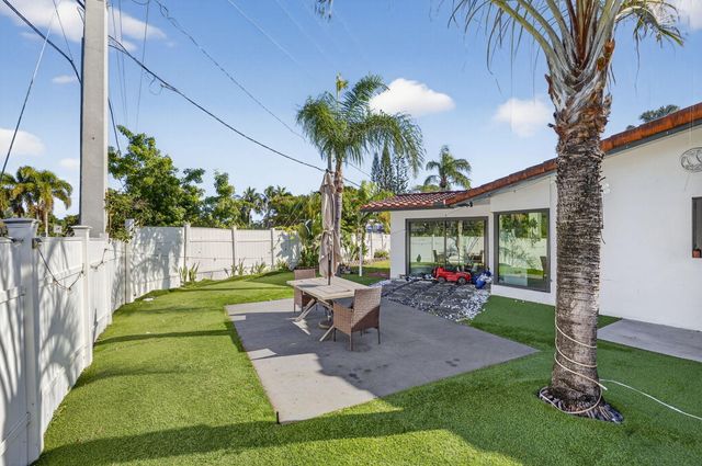 2601 NE 8th Court, Pompano Beach, FL 33062