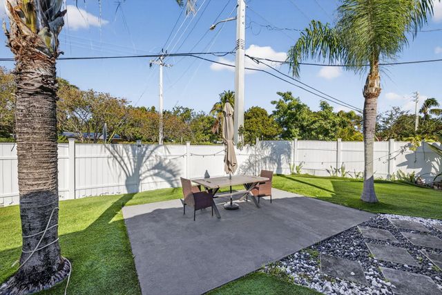 2601 NE 8th Court, Pompano Beach, FL 33062