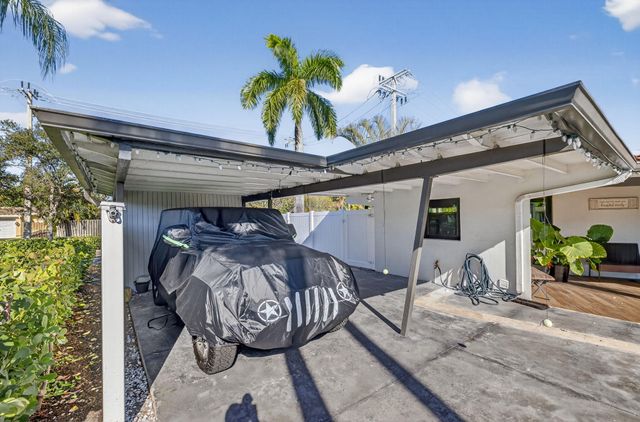 2601 NE 8th Court, Pompano Beach, FL 33062