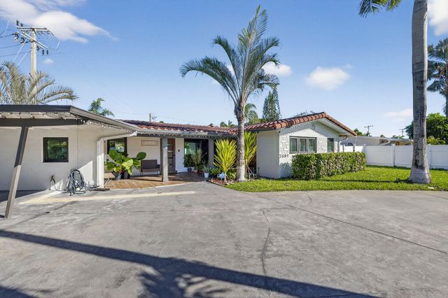 2601 NE 8th Court, Pompano Beach, FL 33062