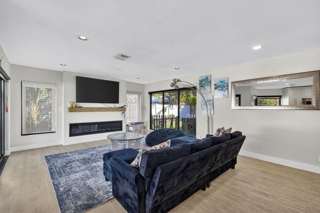 2601 NE 8th Court, Pompano Beach, FL 33062