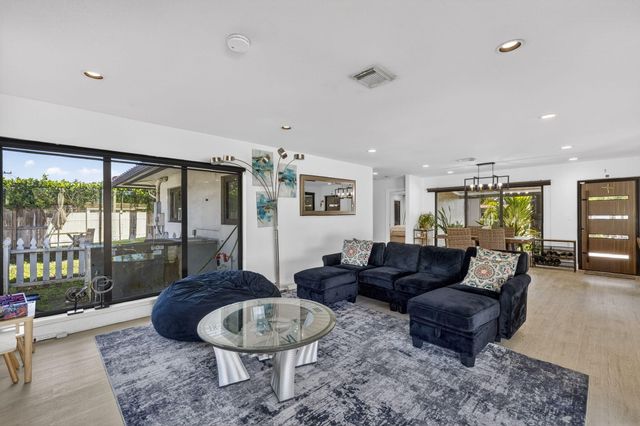 2601 NE 8th Court, Pompano Beach, FL 33062