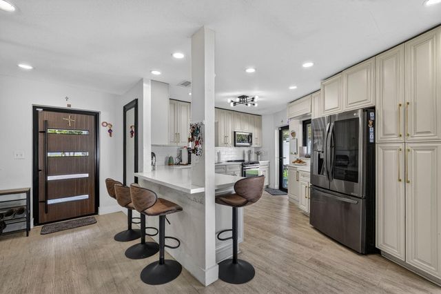 2601 NE 8th Court, Pompano Beach, FL 33062