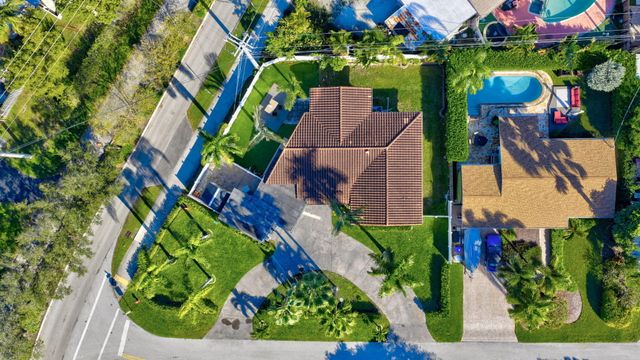 2601 NE 8th Court, Pompano Beach, FL 33062