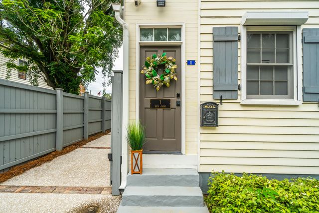 1 Ducs Court, Charleston, SC 29403