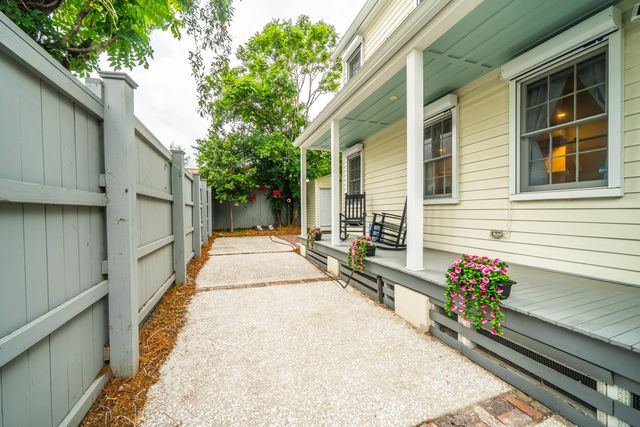 1 Ducs Court, Charleston, SC 29403